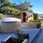 Ekosfera Pilawa Z Podgrzewanym Basenem