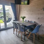 Apartmán Ekosfera Pilawa Z Podgrzewanym Basenem Borne Sulinowo