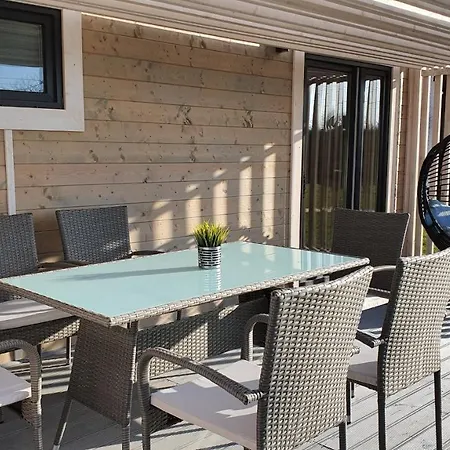 Ekosfera Pilawa Z Podgrzewanym Basenem דירה