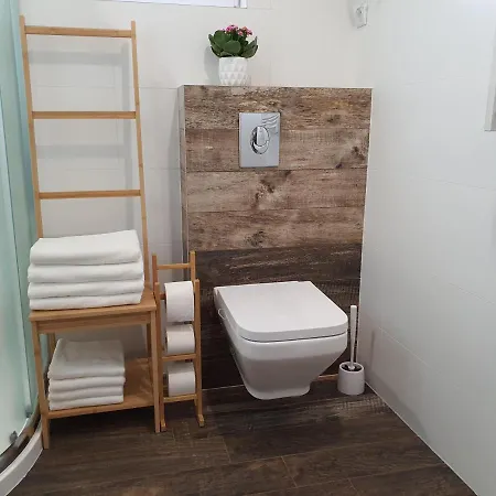 Ekosfera Pilawa Z Podgrzewanym Basenem בורנה סולינובו