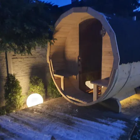 דירה Ekosfera Pilawa Z Podgrzewanym Basenem בורנה סולינובו