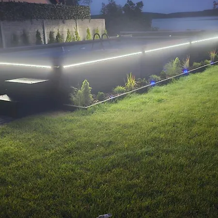 Ekosfera Pilawa Z Podgrzewanym Basenem * בורנה סולינובו