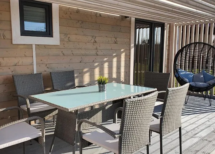 Ekosfera Pilawa Z Podgrzewanym Basenem Apartamento