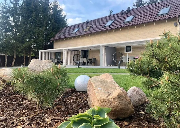 Ekosfera Pilawa Z Podgrzewanym Basenem