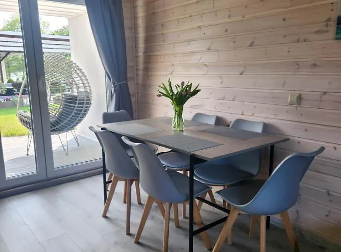 Appartement Ekosfera Pilawa Z Podgrzewanym Basenem Borne Sulinowo