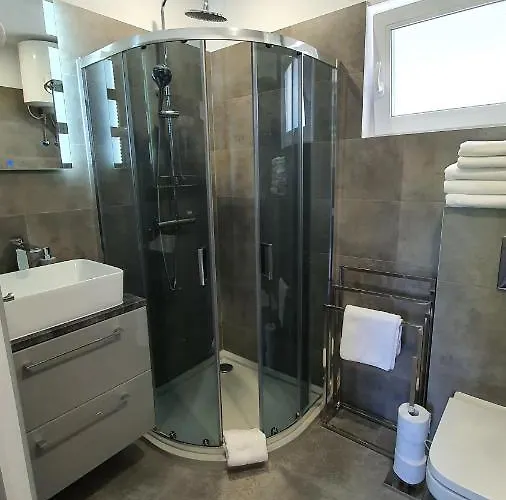 Ekosfera Pilawa Z Podgrzewanym Basenem